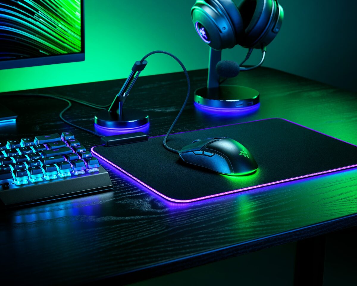 Razer COBRA - 56g Lightweight Gaming Mouse - RGB UNDERGLOW - 8500 DPI