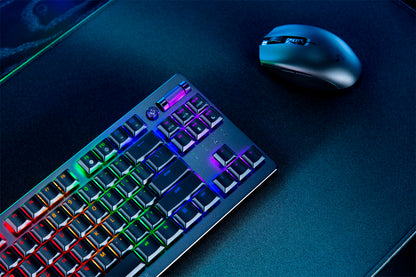 Razer DEATHSTALKER V2 PRO TKL - Wireless - Low Profile - Linear Red - Optical Switches - RGB