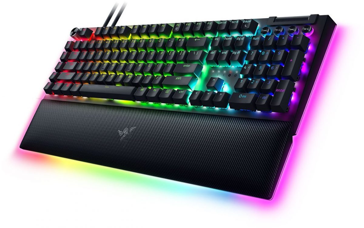 Razer BLACKWIDOW V4 PRO - Gaming Mechanical RGB Keyboard -  Green Clicky Switches - Macros