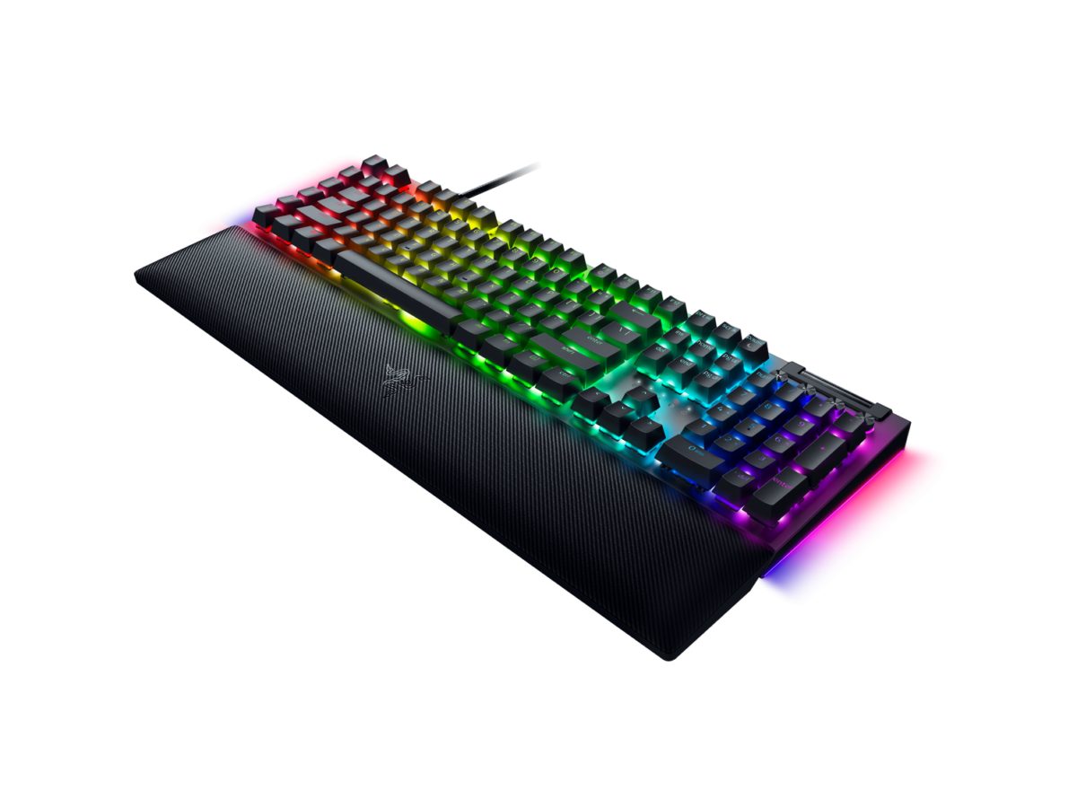 Razer BLACKWIDOW V4 - RGB Gaming Mechanical Keyboard - Underglow LED - Macro - Green Clicky Switches